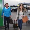 Exclusif - Liz Hurley et Shane Warne arrivent à l'aéroport de Londres, le 6 novembre 2013.