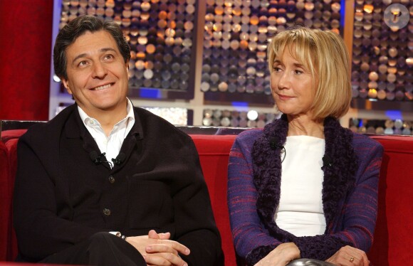 Marie-Anne Chazel et Christian Clavier lors de l'enregistrement de "Vivement Dimanche" le 21 février 2002.