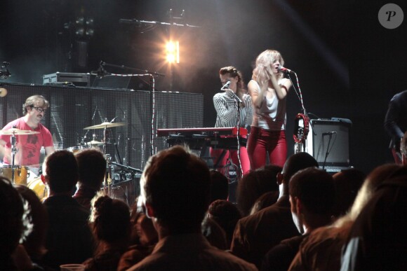 HollySiz en concert à l'Olympia pour le Festival Les inRocks. Le 6 novembre 2013 à Paris.