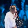 Miley Cyrus fume un joint sur la scène des MTV European Music Awards (EMA) 2013 au Ziggo Dome à Amsterdam, le 10 novembre 2013.
