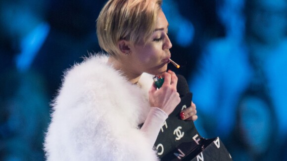 Miley Cyrus et son joint aux MTV EMA 2013 : ''Je pensais que ça serait marrant''