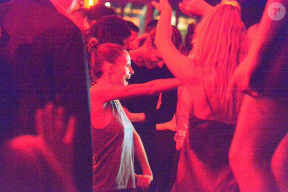 Exclusif - Nicole Richie fait la fête pour l'anniversaire d'une amie à Paris, le 15 novembre 2013.