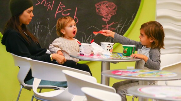 Kourtney Kardashian : Week-end détente avec ses enfants Penelope et Mason