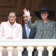 La princesse Stéphanie de Monaco, Pierre Casiraghi, la princesse Alexandra et la princesse Caroline de Hanovre au balcon du palais princier lors de la fête nationale à Monaco le 19 novembre 2013
