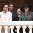 La princesse Stéphanie de Monaco, Pierre Casiraghi, la princesse Alexandra et la princesse Caroline de Hanovre au balcon du palais princier lors de la fête nationale à Monaco le 19 novembre 2013