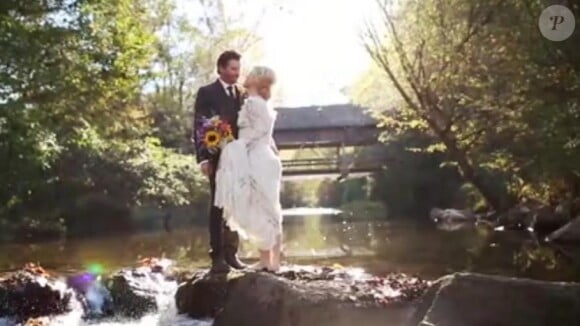 Une vidéo du superbe mariage de Kelly Clarkson et de Brandon Blackstock a été dévoilée le 20 octobre 2013.