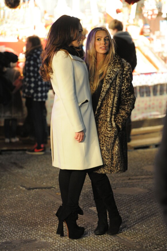 Tamara et Petra Ecclestone assistent au soir d'ouverture de Winter Wonderland à Hyde Park. Londres, le 21 novembre 2013.