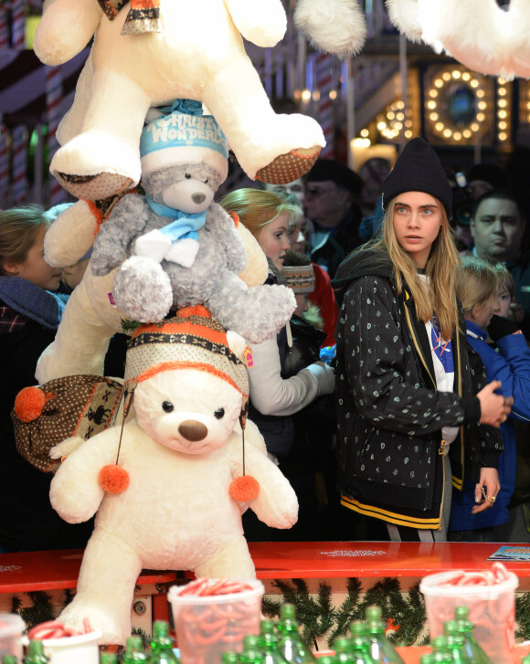Cara Delevingne lors du soir d'ouverture du Winter Wonderland à Hyde Park. Londres, le 21 novembre 2013.