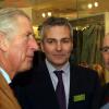 Le prince Charles à Cheltenham le 25 novembre 2013 pour l'inauguration de la Regent Arcad, récompensée cette année pour sa conception éco-responsable.