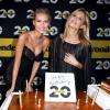 Les mannequins Adriana Cernanova et Adriana Karembeu assistent à la soirée des 20 ans de la marque Wonderbra au Très Honoré. Paris, le 27 novembre 2013.