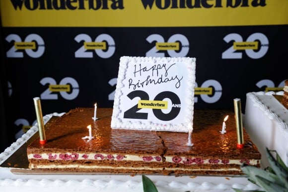 Wonderbra fête son 20e anniversaire avec une Push-Up Party au Très Honoré. Paris, le 27 novembre 2013.