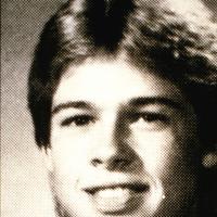 Brad Pitt, jeune : Les photos oubliées du galérien devenu sex-symbol de Levi's
