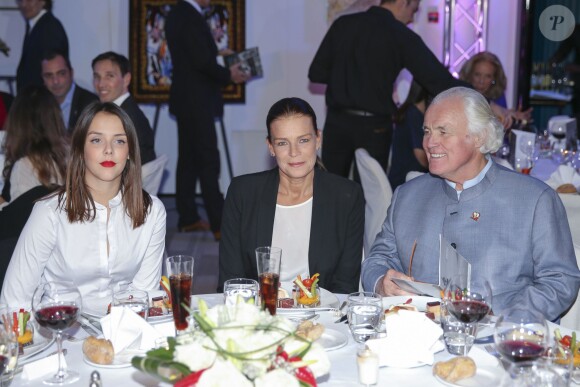 La princesse Stéphanie de Monaco, présidente de Fight Aids Monaco, présidait avec sa fille Pauline Ducruet le gala et la vente aux enchères au profit de l'association de lutte contre le sida, le 1er décembre 2013 au Méridien de Monte-Carlo.