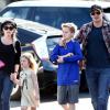 David Boreanaz, son épouse Jaime Bergman et leurs deux enfants Jaden et Bella à Calabasas, le 1er décembre 2013.