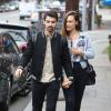 Joe Jonas et sa petite amie Blanda Eggenschwiler font du shopping à Los Feliz, le 20 novembre 2013.