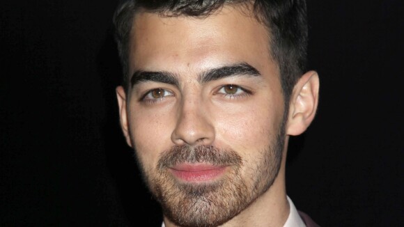 Joe Jonas se confie : La perte de sa virginité et la drogue avec Miley Cyrus