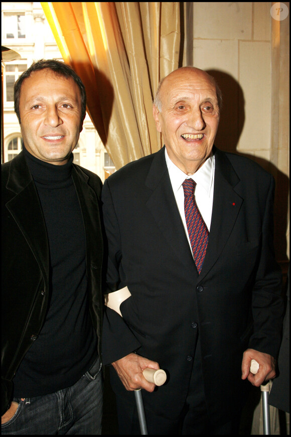 Pierre Tchernia et l'animateur Arthur à Paris le 29 janvier 2008.