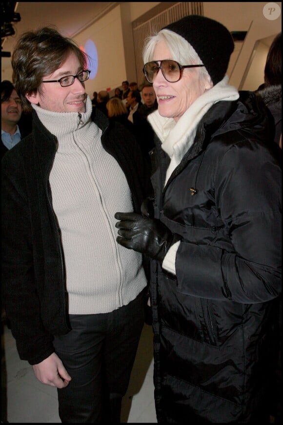 Thomas Dutronc et sa mère Françoise Hardy à Paris, le 21 décembre 2007.
