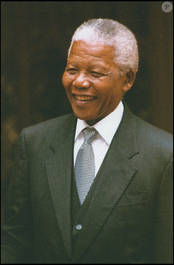 Nelson Mandela en visite Londres en 2000. Le leader sud-africain est mort le 5 décembre 2013.
