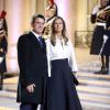 Manuel Valls ministre de l'Intérieur et sa femme Anne Gravoin lors du dîner du Sommet pour la paix et la sécurité en Afrique au palais de l'Elysée à Paris le 6 décembre 2013
