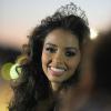 Exclusif - Première journée avec la nouvelle Miss France 2014, Flora Coquerel (19 ans), qui était Miss Orléanais à Paris le 8 décembre 2013. Flora est arrivée à l'hôtel "Shangri-La" puis a fait une interview pour la radio RTL plus tard en fin de journée Flora a posé lors d'une séance photo sur les bords de Seine pour le photographe Benjamin Decoin