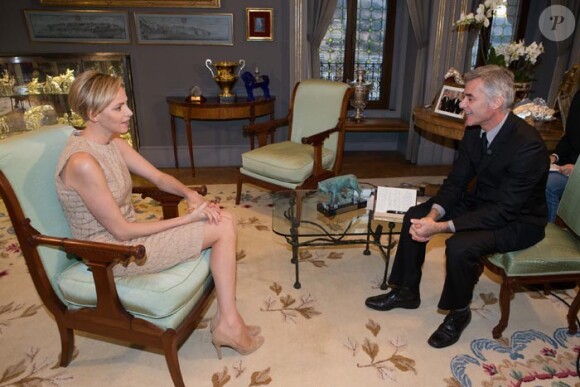 La princesse Charlene de Monaco s'est entretenue le 2 décembre 2013 avec Cyril Viguier, le producteur d'un documentaire sur les coulisses de Monaco.