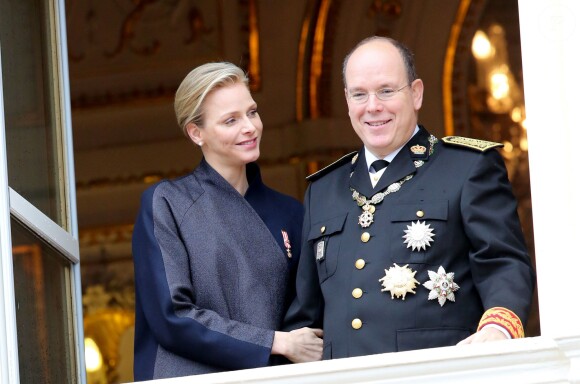 La princesse Charlene et le prince Albert II de Monaco lors de la fête nationale en principauté le 19 novembre 2013