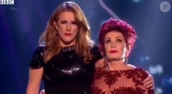 Sharone Osbourne et Sam Bailey sur le plateau de X Factor, le 15 décembre 2013.