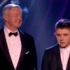 Louis Walsh et Nicholas McDonald sur le plateau de X Factor, le 15 décembre 2013.
