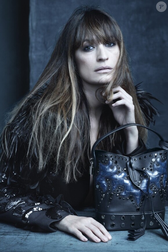 Le mannequin Caroline de Maigret photographiée par Steven Meisel pour Louis Vuitton. Campagne printemps-été 2014.