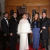 La famille royale se rassemblait au Théâtre Oscar à Stockholm le 19 décembre 2013 pour la soirée spéciale en l'honneur des 70 ans de la reine Silvia de Suède.
