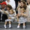 Mirka Vavrinec, la femme de Roger Federer avec leurs filles Myla et Charlene à Wimbledon, le 8 juillet 2012.