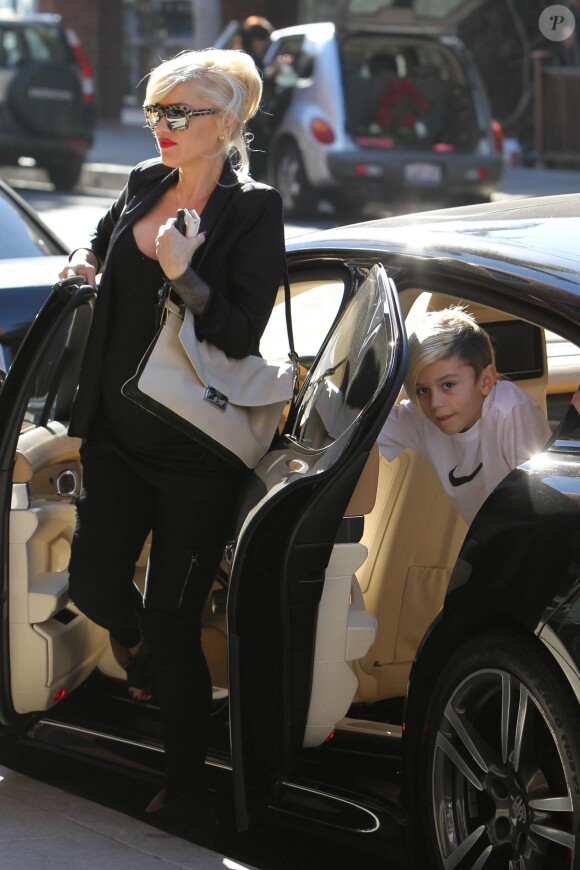 Gwen Stefani et son fils Kingston se sont rendus chez un dentiste puis dans une boulangerie à Beverly Hills. Le 26 décembre 2013.