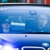 Anne Hathaway et son mari Adam Shulman se promènent à bord de leur BMW i3 à Los Angeles le 28 décembre 2013