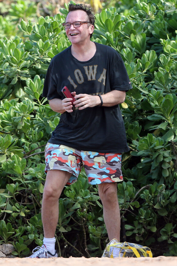 Tom Arnold, transformé sur une plage de Maui à Hawaï le 25 décembre 2013