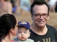 Tom Arnold métamorphosé : 40 kilos en moins depuis la naissance de bébé...