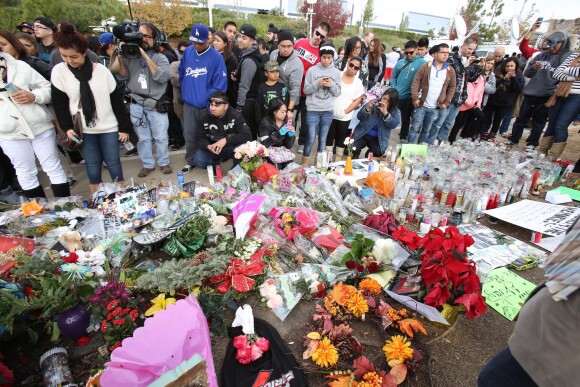 L'hommage à Paul Walker et Rodger Rodas à Los Angeles le 8 décembre 2013 après leur accident mortel le 30 novembre 2013