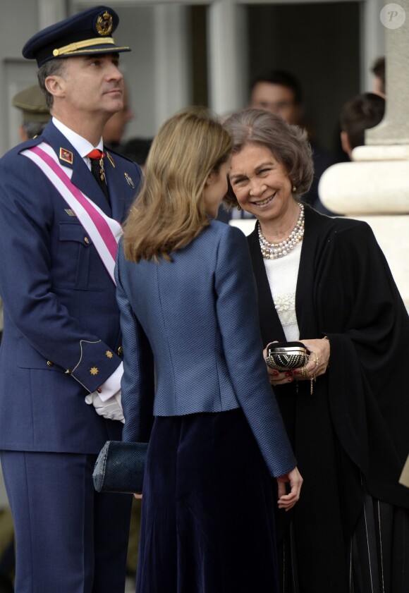 Le roi Juan Carlos Ier d'Espagne célébrait le 6 janvier 2014 à Madrid, avec la reine Sofia, le prince Felipe et la princesse Letizia, la Pâque militaire, dans un contexte de crise de confiance aggravée vis-à-vis de la monarchie.