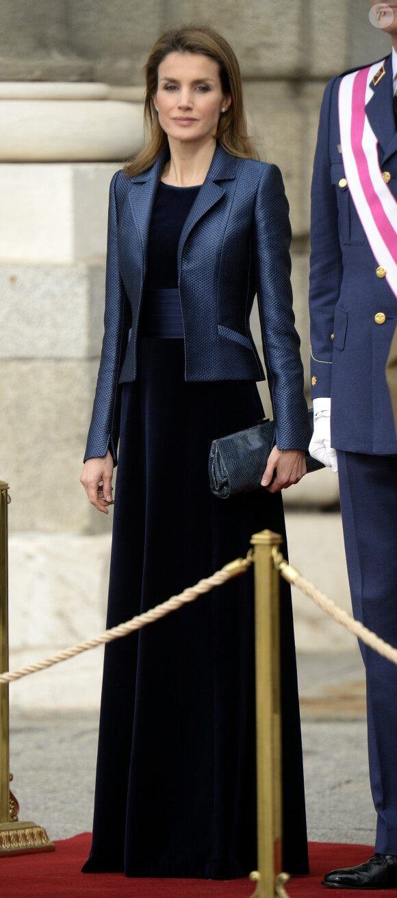 Le roi Juan Carlos Ier d'Espagne célébrait le 6 janvier 2014 à Madrid, avec la reine Sofia, le prince Felipe et la princesse Letizia, la Pâque militaire, dans un contexte de crise de confiance aggravée vis-à-vis de la monarchie.