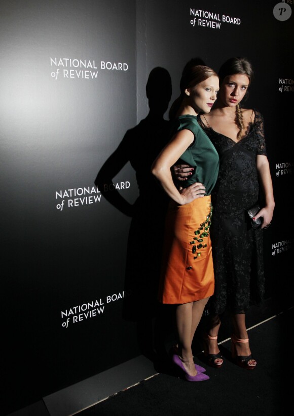 Léa Seydoux et Adèle Exarchopoulos arrivent lors des National Board of Review Awards 2014 à New York le 7 janvier 2014.