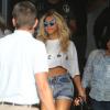 Exclusif - Beyoncé et Jay Z à la sortie de leur hotel avec leur fille Blue Ivy à Miami, le 1er janvier 2014.