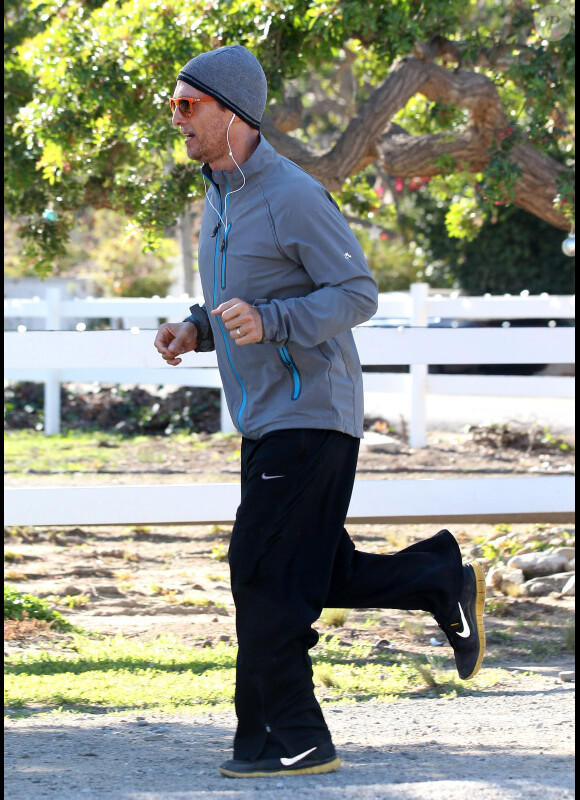 Matthew McConaughey fait son footing, le jeudi 2 janvier 2014 à Malibu.