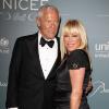Suzanne Somers et son mari Alan Hamel lors du gala UNICEF à Beverly Hills, le 14 janvier 2014.