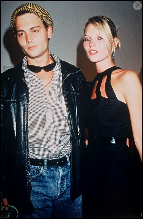 Johnny Depp et Kate Moss en 1995. Ensemble, le couple connaîtra des hauts et des bas.
