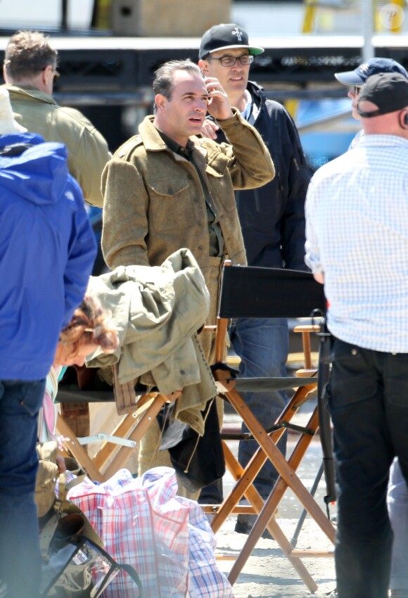 Jean Dujardin sur le tournage de "Monuments Men" sur les côtes anglaises, le film de George Clooney, le 5 juin 2013
