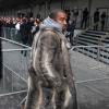 Kanye West arrive à la Halle Freyssinet pour assister au défilé Givenchy automne-hiver 2014-2015. Paris, le 17 janvier 2014.