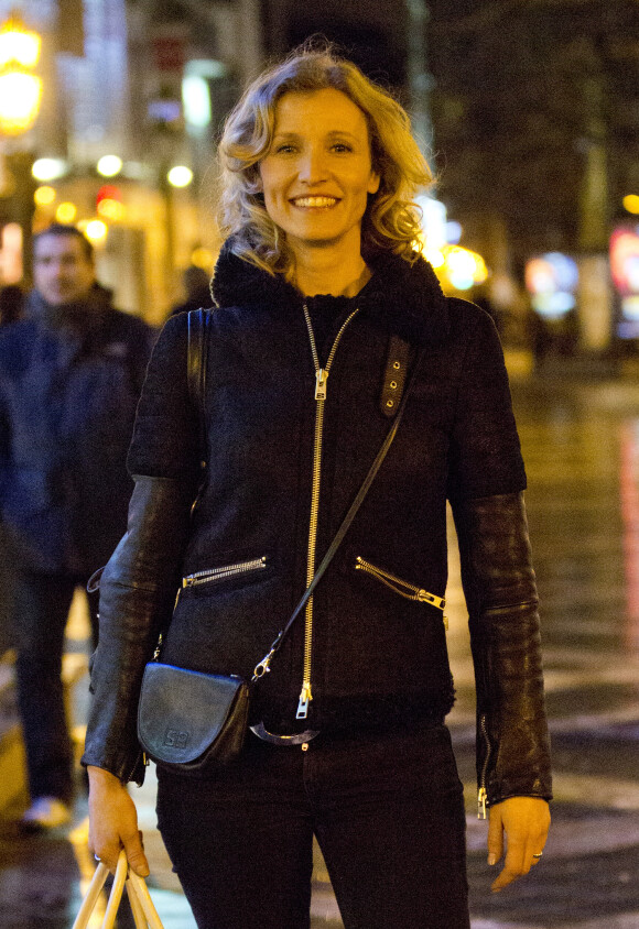 Exclusif - Alexandra Lamy arrivant à Bruxelles en Belgique le jeudi 16 janvier 2014