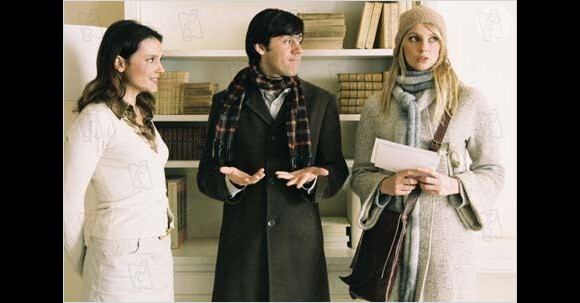 Virginie Ledoyen, Emmanuel Mouret et Julie Gayet dans le film  Un baiser s'il vous plaît (2007)