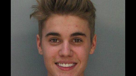 Justin Bieber arrêté : Tout sourire sur son mugshot, le bad boy avait fumé et bu