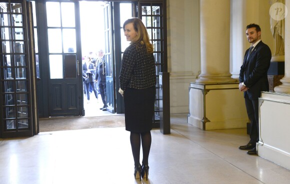 Valérie Trierweiler au Musée d'Orsay à Paris le 6 décembre 2013 lors d'une conférence sur les violences faites aux femmes en Afrique